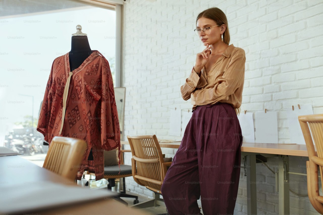 Як поєднувати кольори в одязі: інструкція для новачків